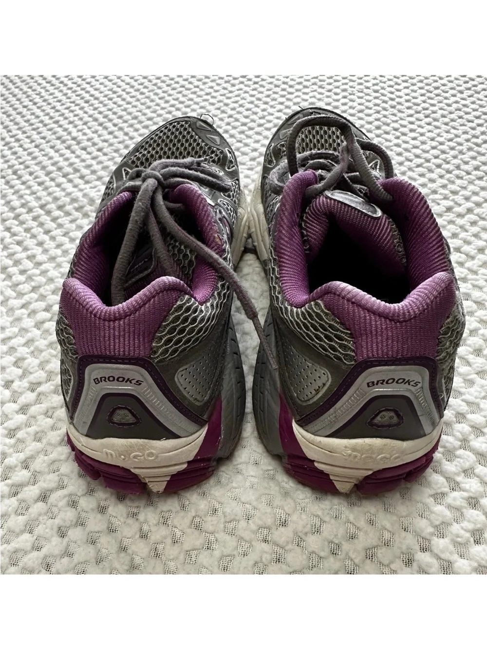 Brooks Ariel 14 Women’s Size 9.5 Gray/Purple Tennis Shoes
